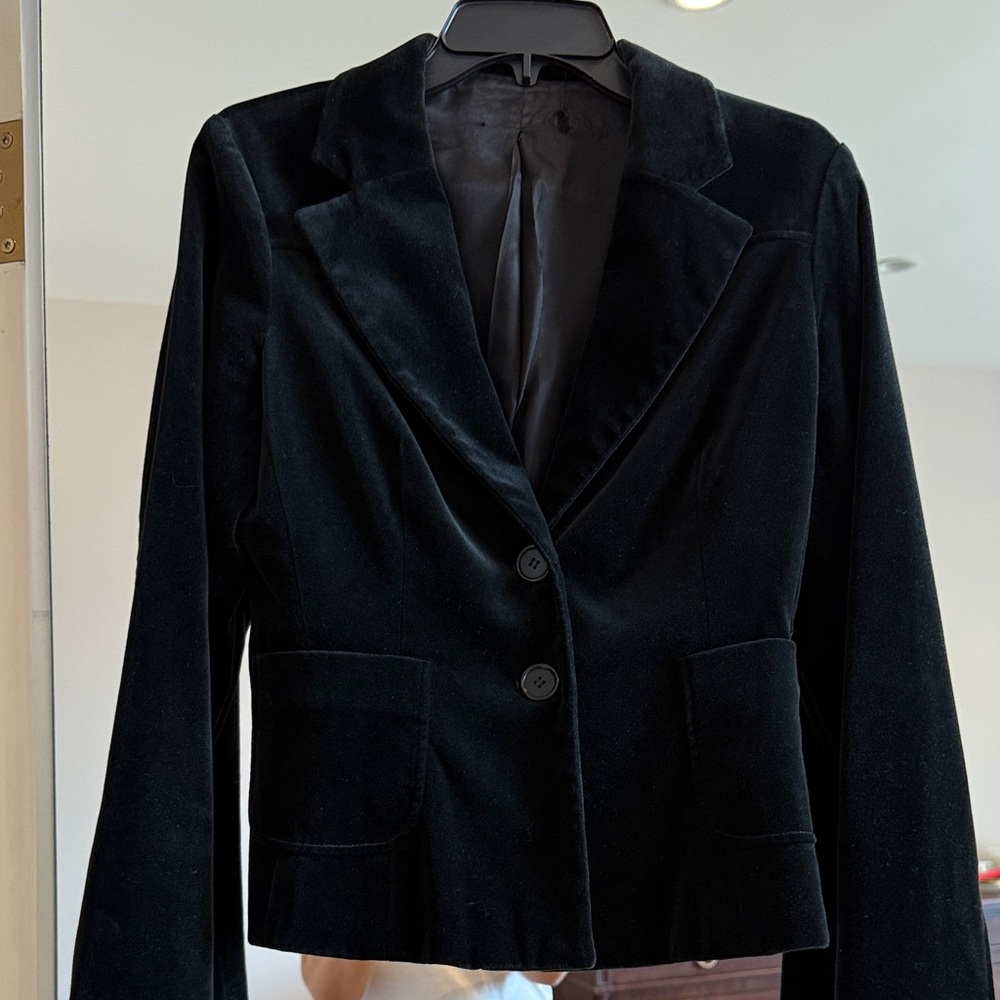 Elegant Black Velvet Women's Blazer